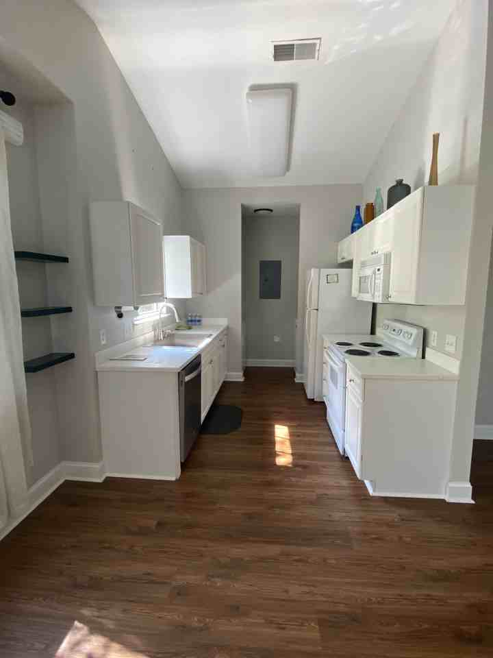59 Summerfield Ct #523 - Photo 6 of 19