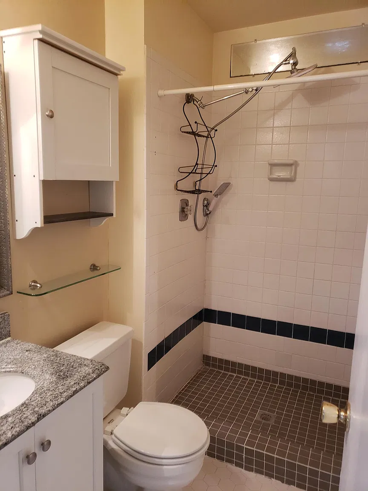 5737 Heritage Hill Ct #1 - Photo 3 of 10