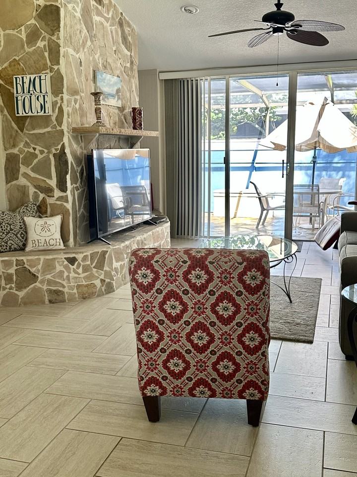 608 Ocean Dunes Cir #608 - Photo 4 of 24