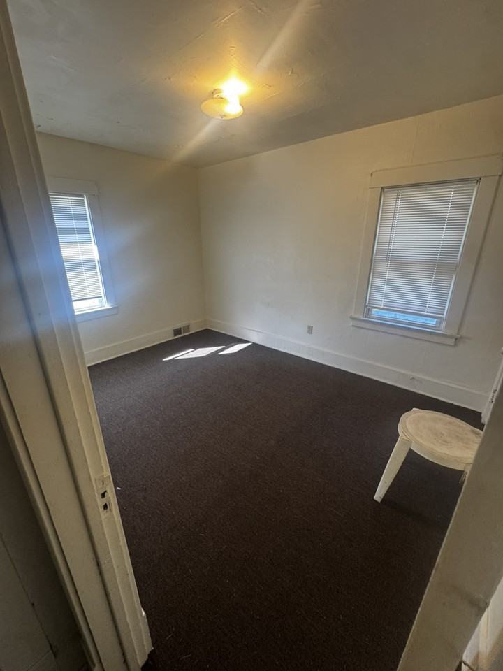Kenmore Ave & Glenwood Ave - Photo 3 of 12