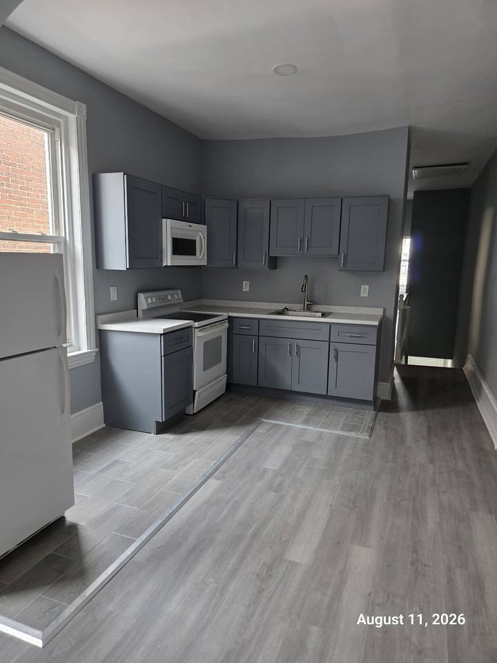 4542 N 19th St #1 - Photo 2 of 15