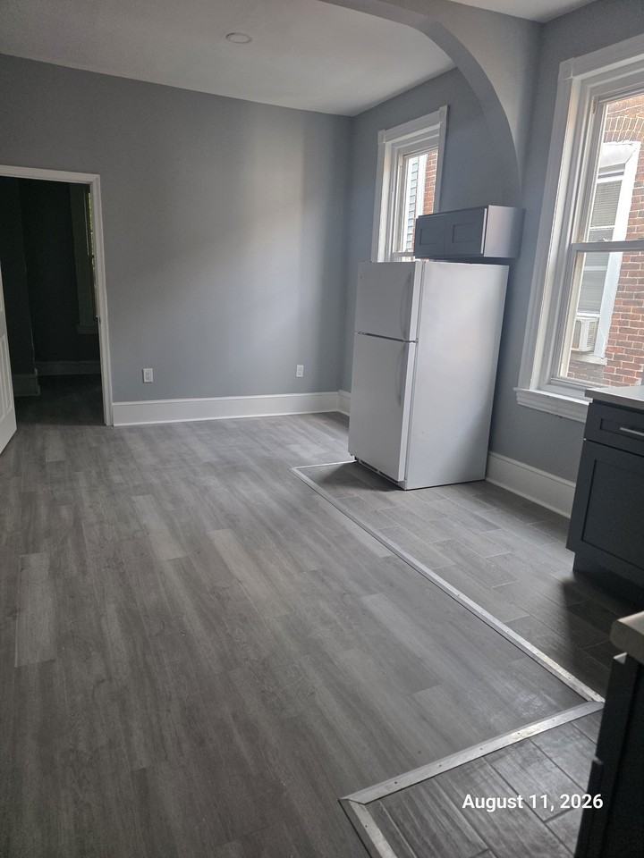 4542 N 19th St #1 - Photo 3 of 15