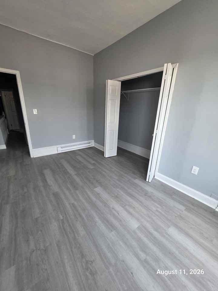 4542 N 19th St #1 - Photo 5 of 15