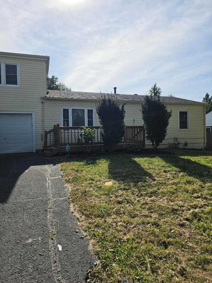 4105 Southern Hills Dr - Photo 3 of 11