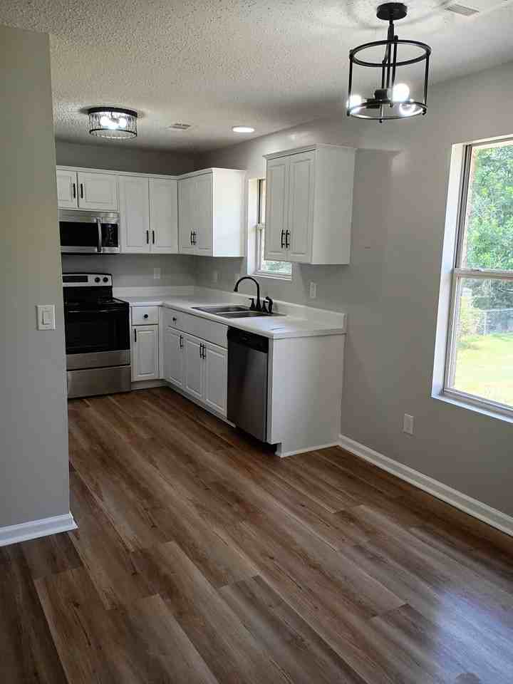 1008 Cedarview Cir #1 - Photo 5 of 15