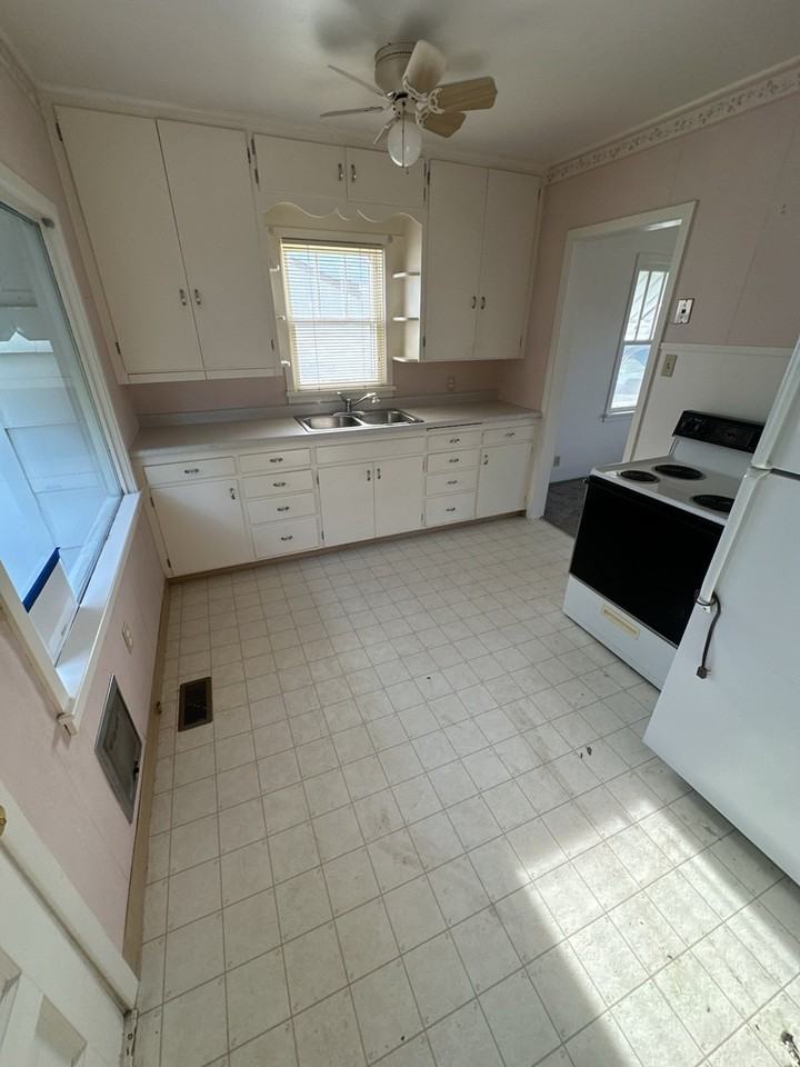 1311 W Geyser St - Photo 3 of 11