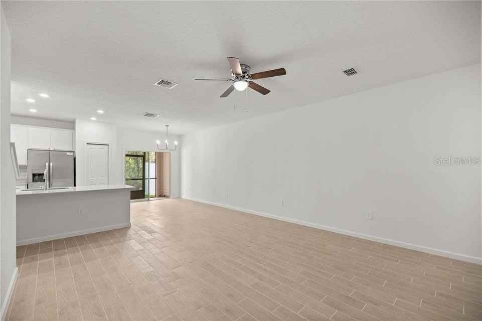 3624 Se 37th Ct #1 - Photo 4 of 27