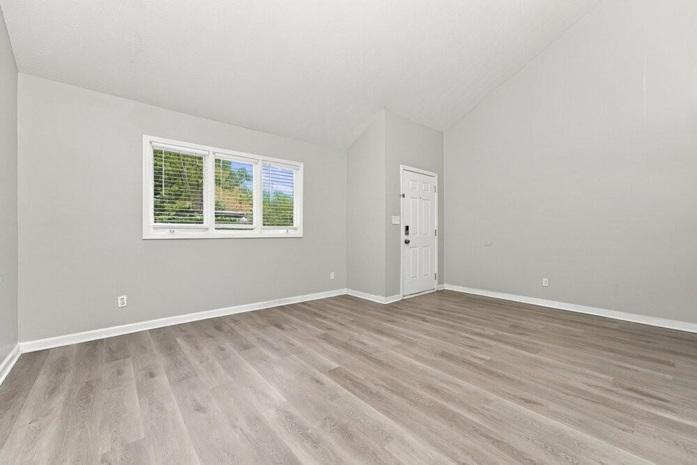 4392 Hardwood Cir Sw - Photo 4 of 16
