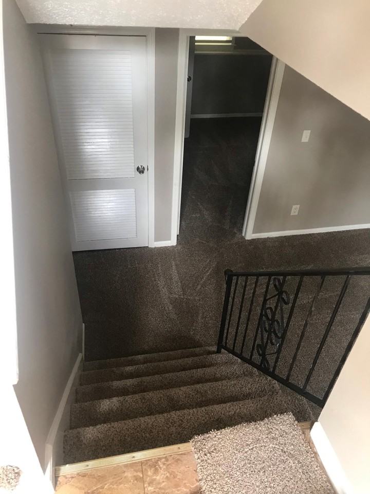 9202 West 49th Street - Photo 3 of 15