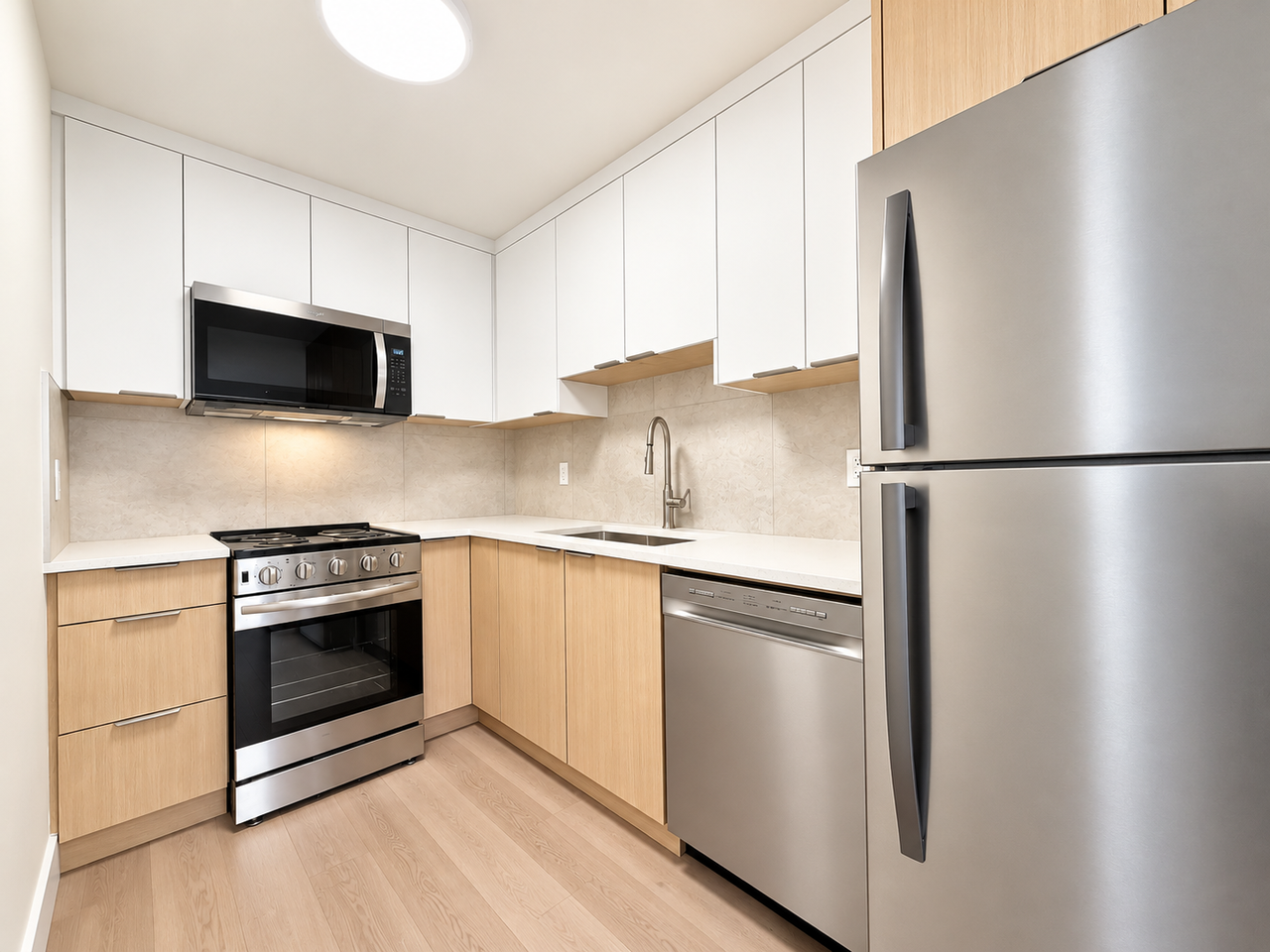 15861 111A Avenue - Photo 2 of 8