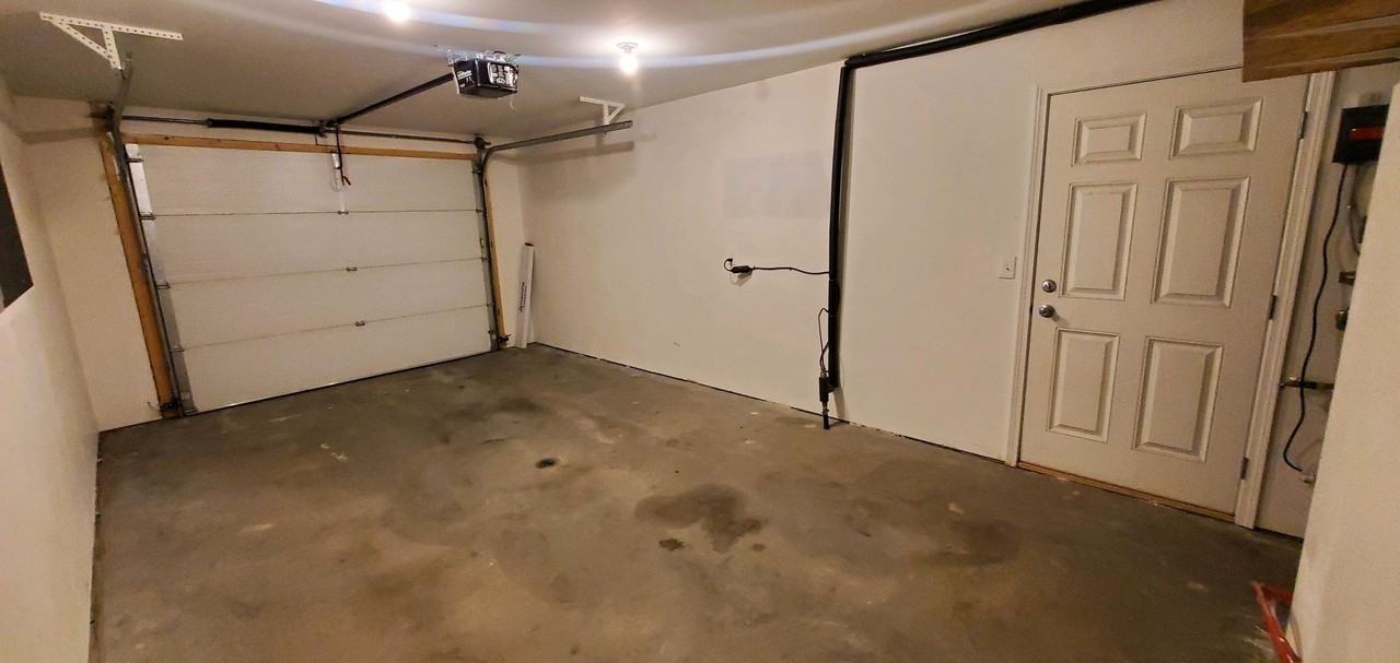 5560-5566 E Wolverine Ave - Photo 7 of 8