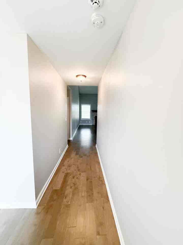 1620 Parkside Dr - Photo 4 of 21