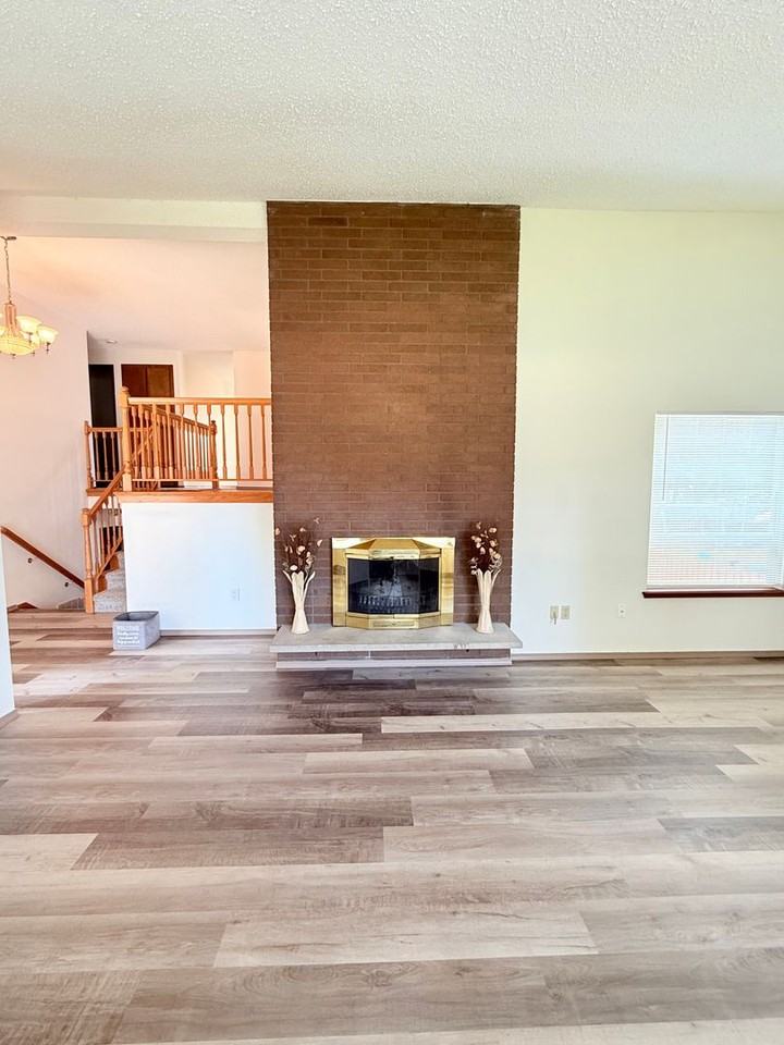 5010 84th Ave W - Photo 5 of 31