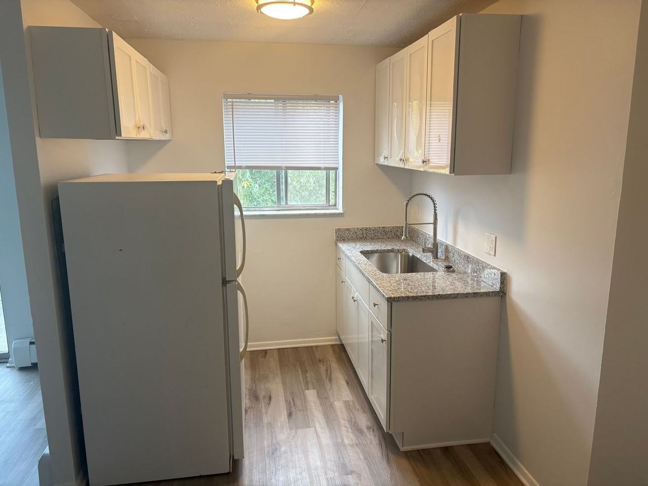 1 Main St #B11 - Photo 4 of 8