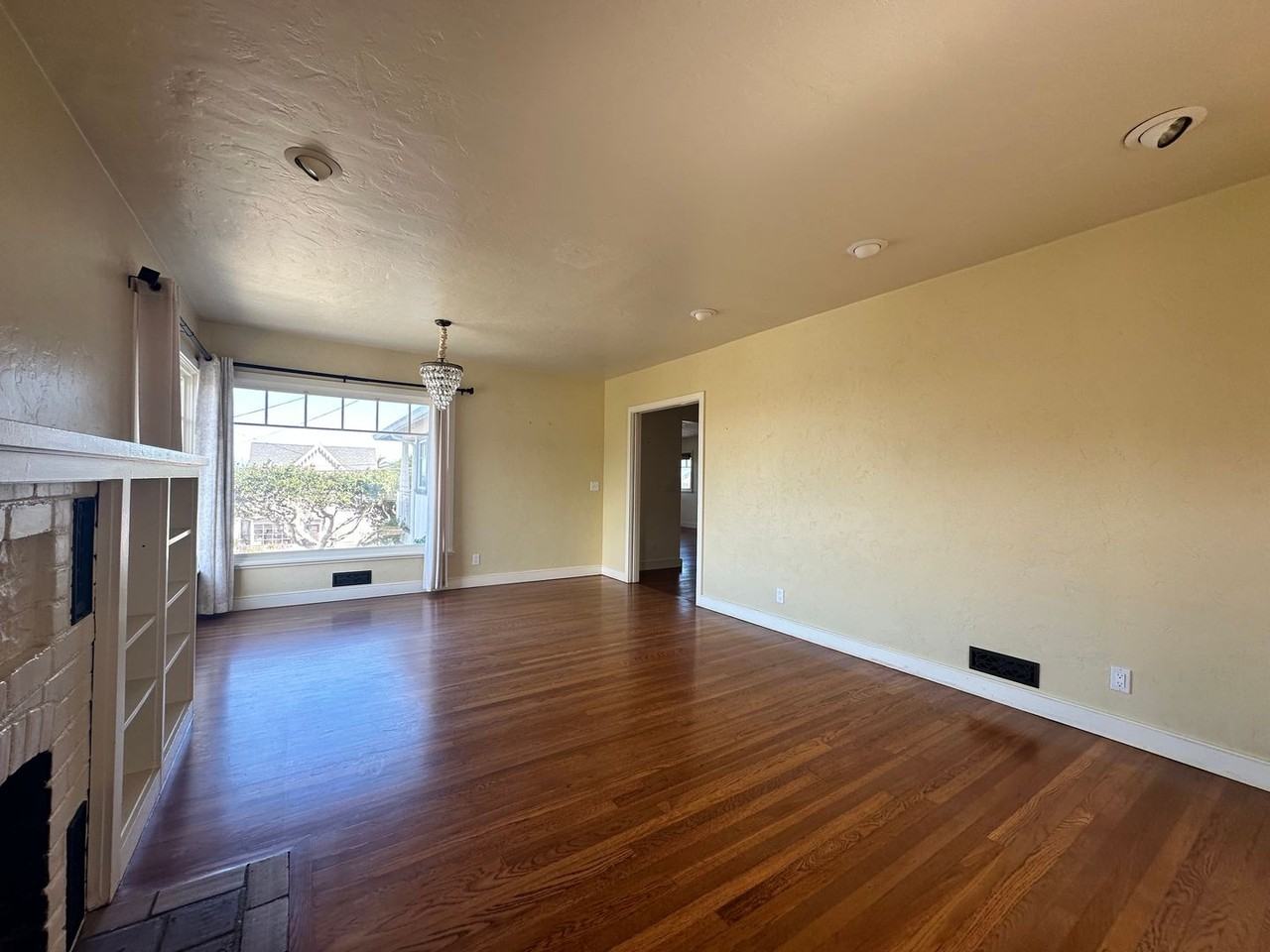 305 Carmel Ave - Photo 5 of 37