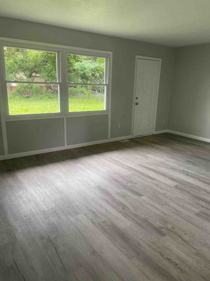 122 Atwood Pl - Photo 5 of 9