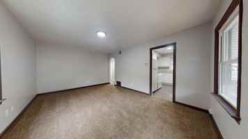 featured image of 939 Clifford Ave