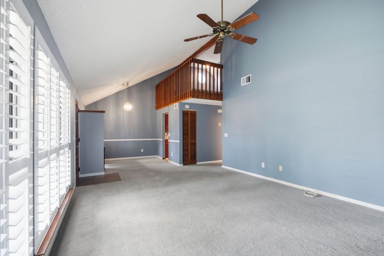 11418 Beacon Dr N - Photo 6 of 23