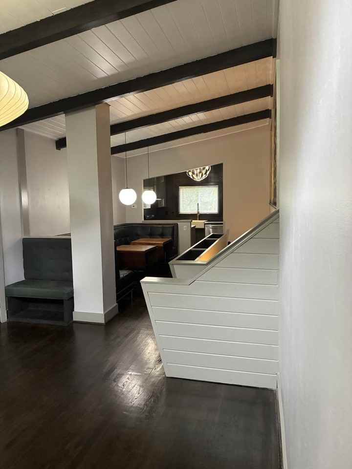500 Rosemont Pl Ne - Photo 2 of 22