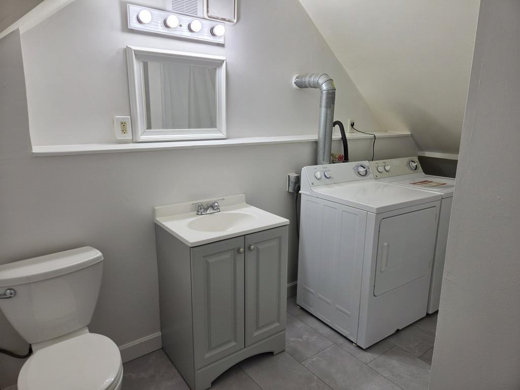 133 Fairlawn Ave - Photo 4 of 7