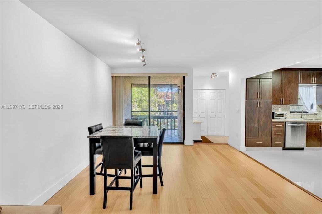 770 Ne 199th St - Photo 2 of 10