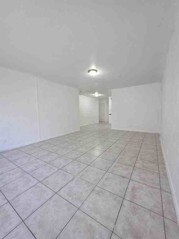 5631 Nw 27th Ct