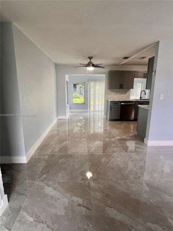 6660 Nw 25th St ##0 - Photo 6 of 10