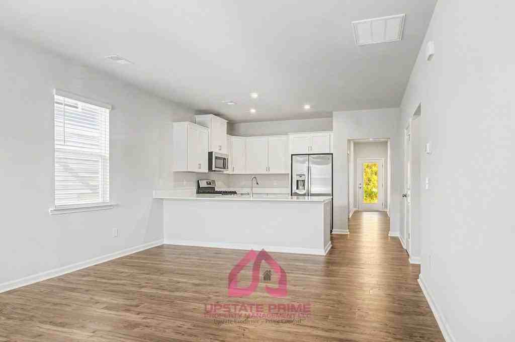 105 Timber Falls Dr - Photo 3 of 30