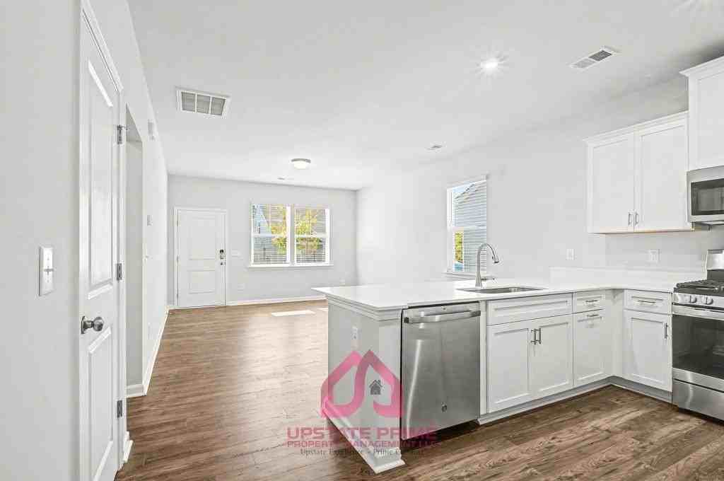 105 Timber Falls Dr - Photo 5 of 30