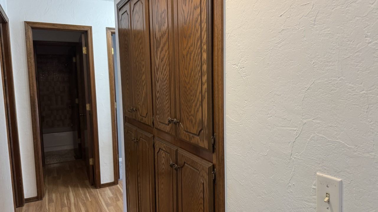 1428 Viola Dr - Photo 3 of 14