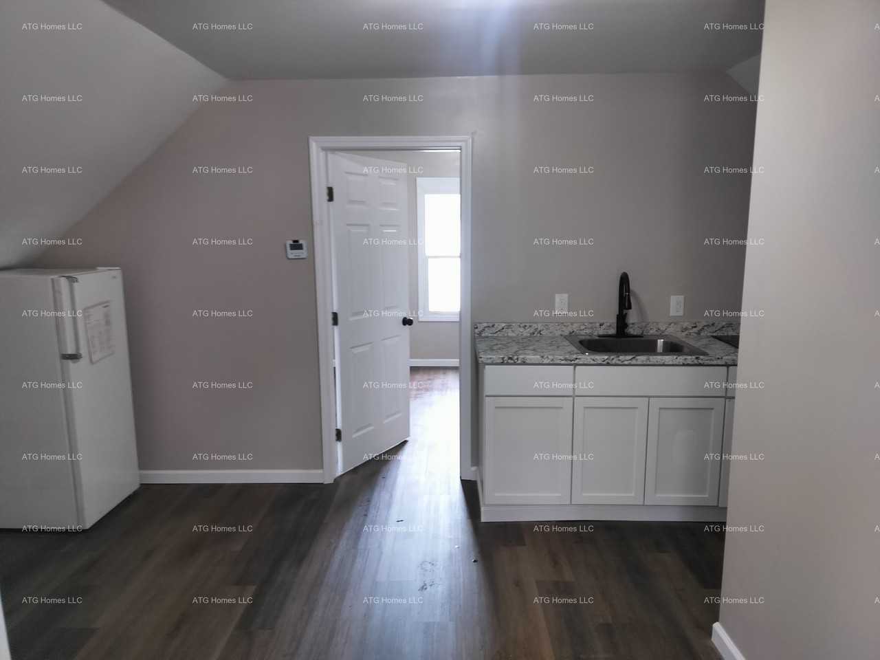 720 S Noble St #C - Photo 7 of 9