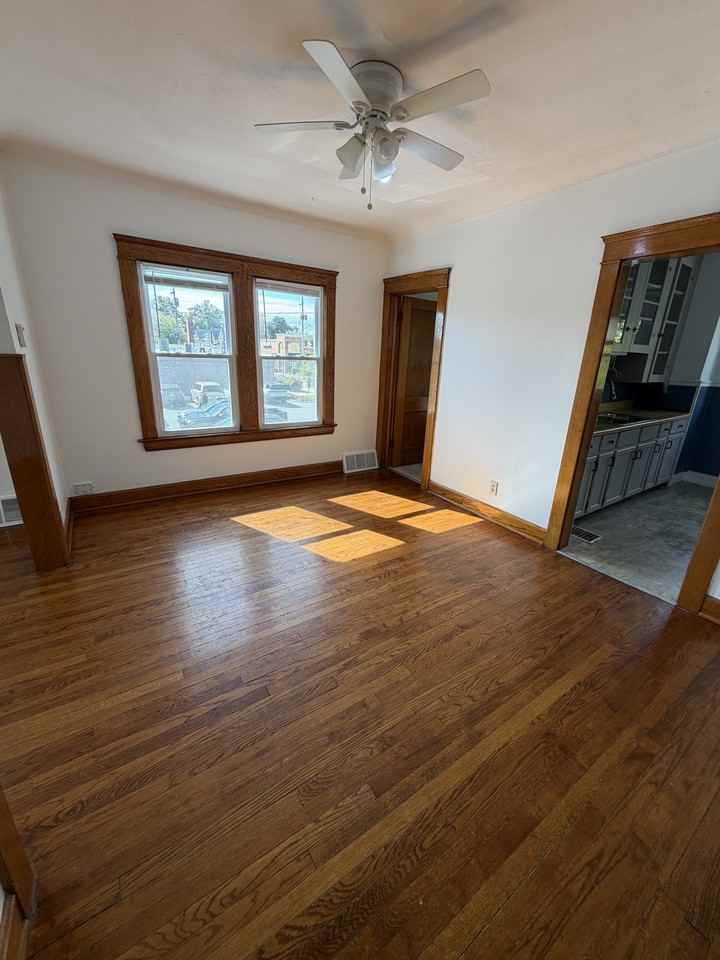 1380 Westlake Ave - Photo 5 of 20