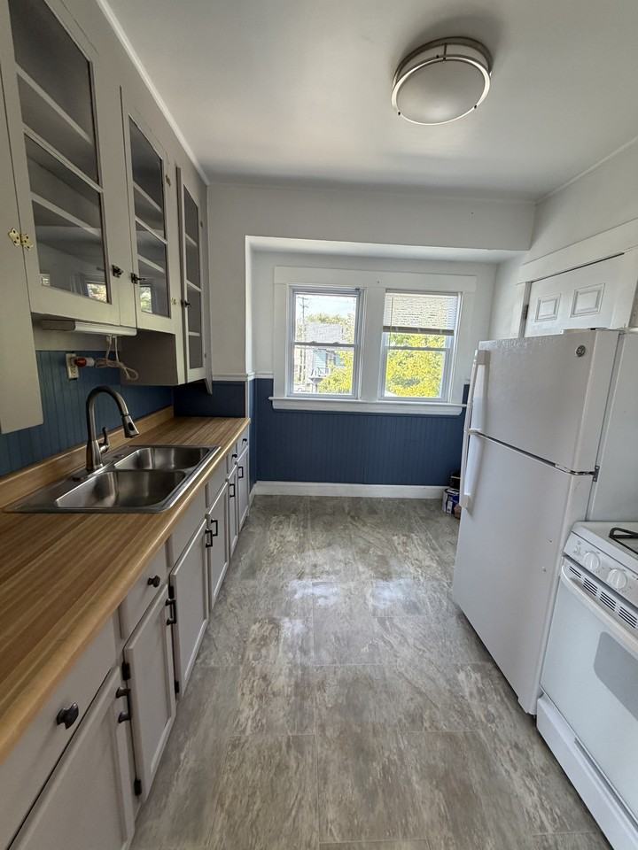 1380 Westlake Ave - Photo 6 of 20