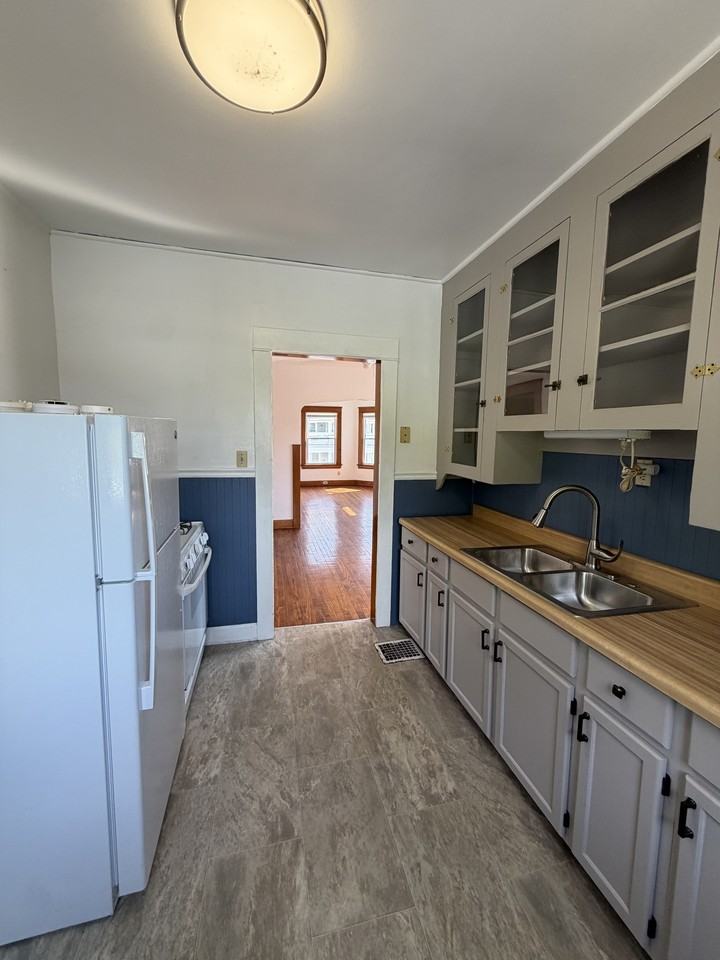 1380 Westlake Ave - Photo 7 of 20