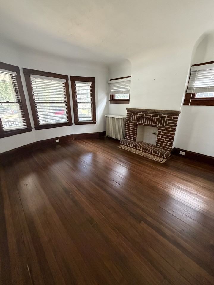 1567 Wagar Ave - Photo 2 of 22