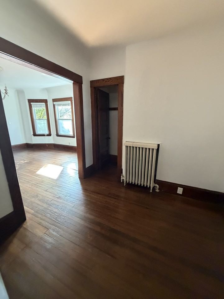 1567 Wagar Ave - Photo 4 of 22