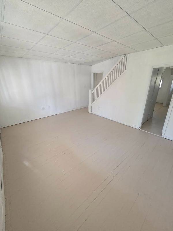 209 Catalpa St - Photo 5 of 13