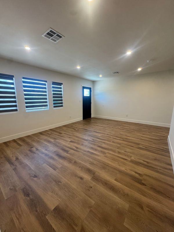6042 King Ave - Photo 6 of 24