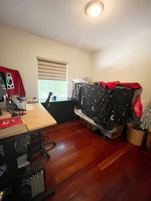 125 N Marguerita Ave - Photo 3 of 9