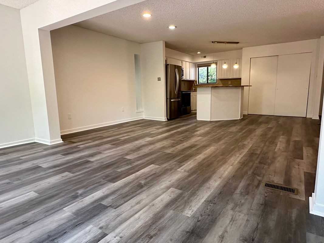 122 Chanticleer - Photo 2 of 21