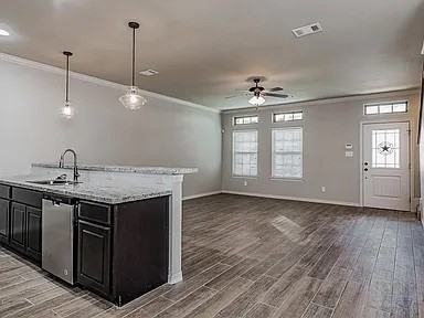405 Cooner St #1 - Photo 4 of 18