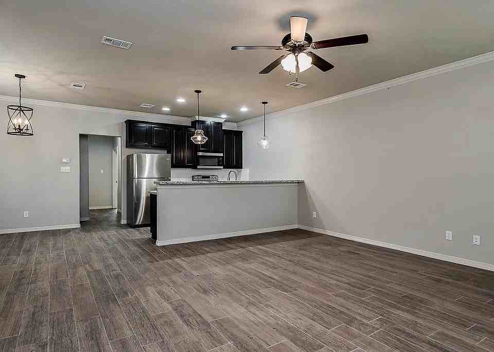 405 Cooner St #1 - Photo 6 of 18