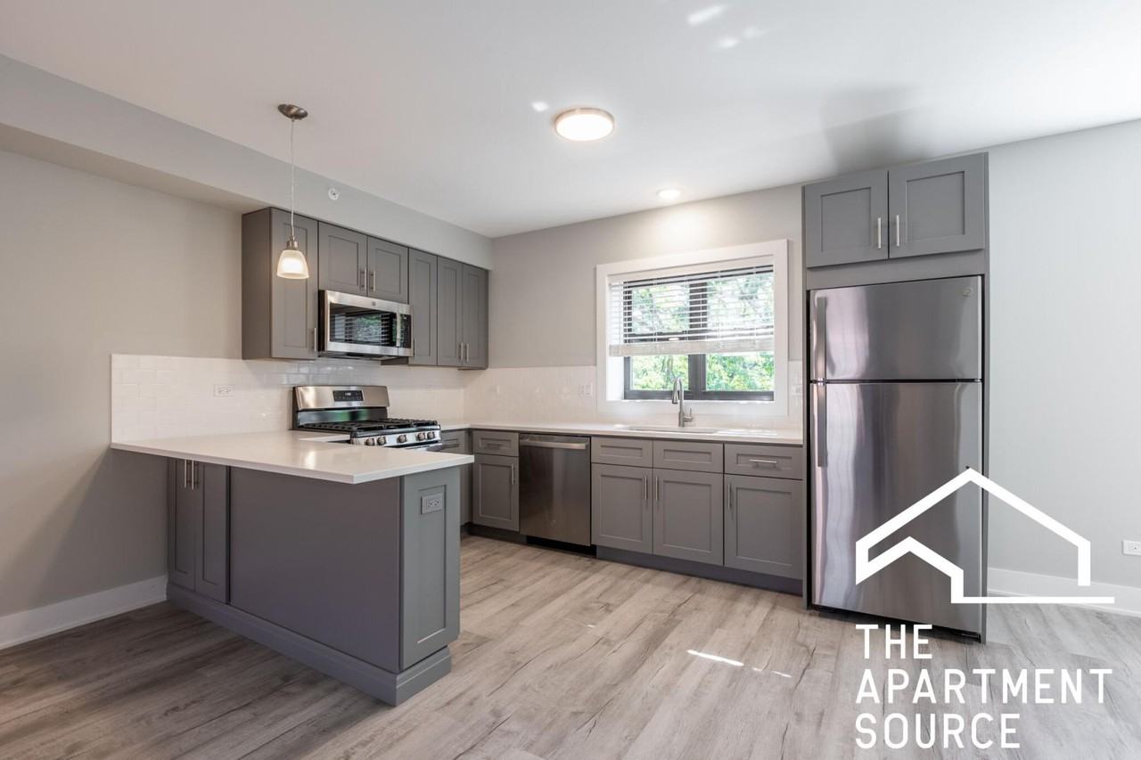 1135 Oak Ave #W2