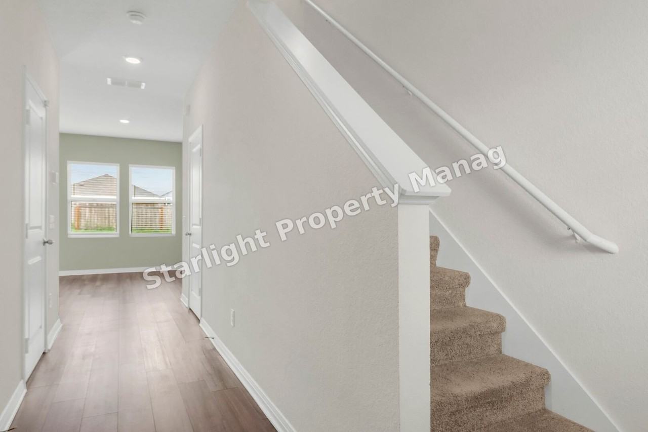 7723 Fern Holw - Photo 2 of 24
