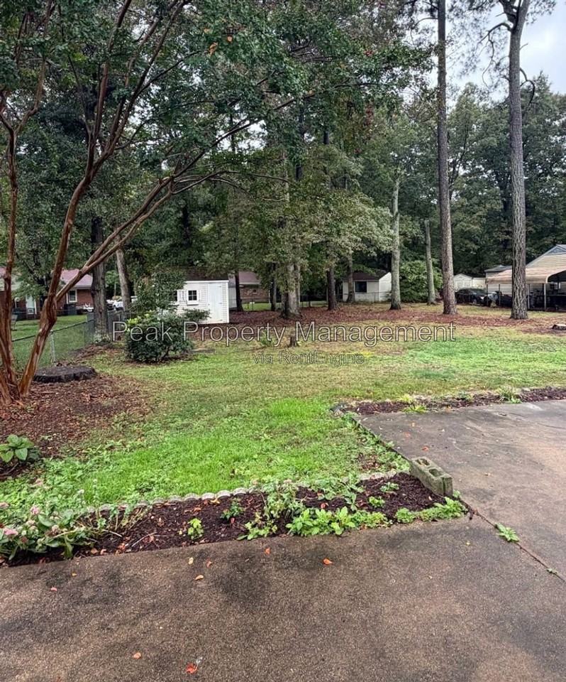 503 Tina Dr - Photo 2 of 4