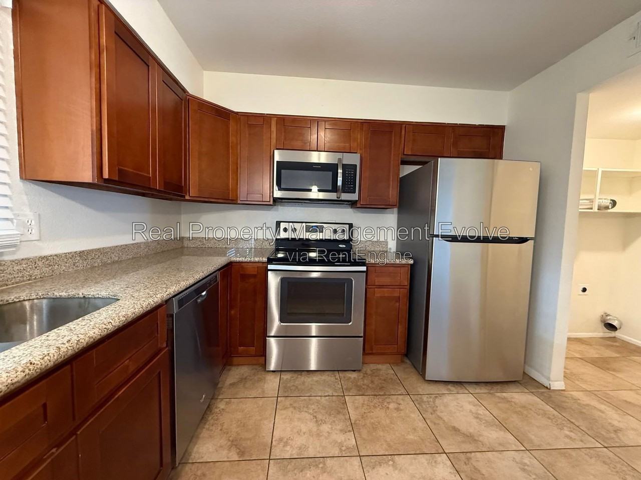 5107 S Terrace Rd - Photo 6 of 24