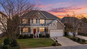 featured image of 6 Dansford Ln