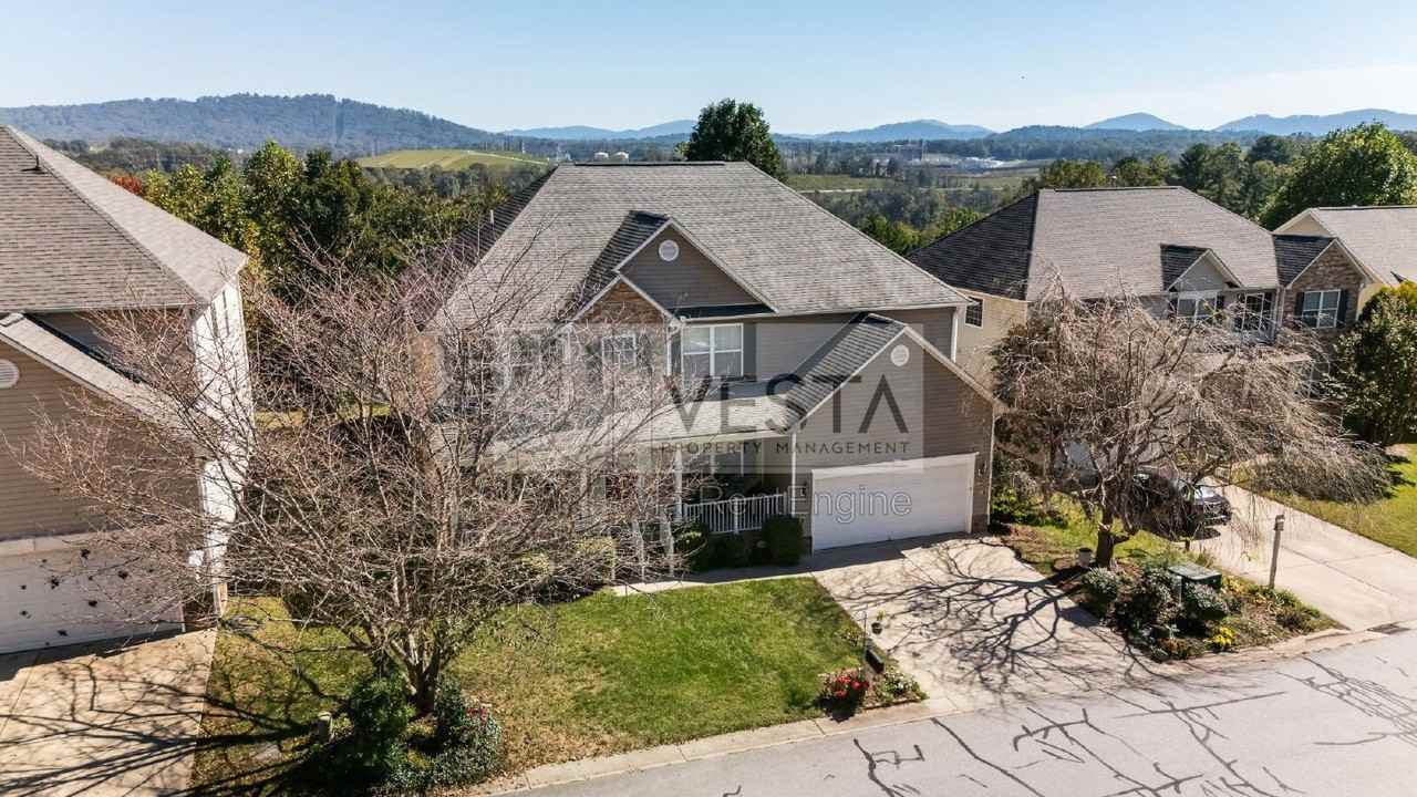 6 Dansford Ln - Photo 5 of 50