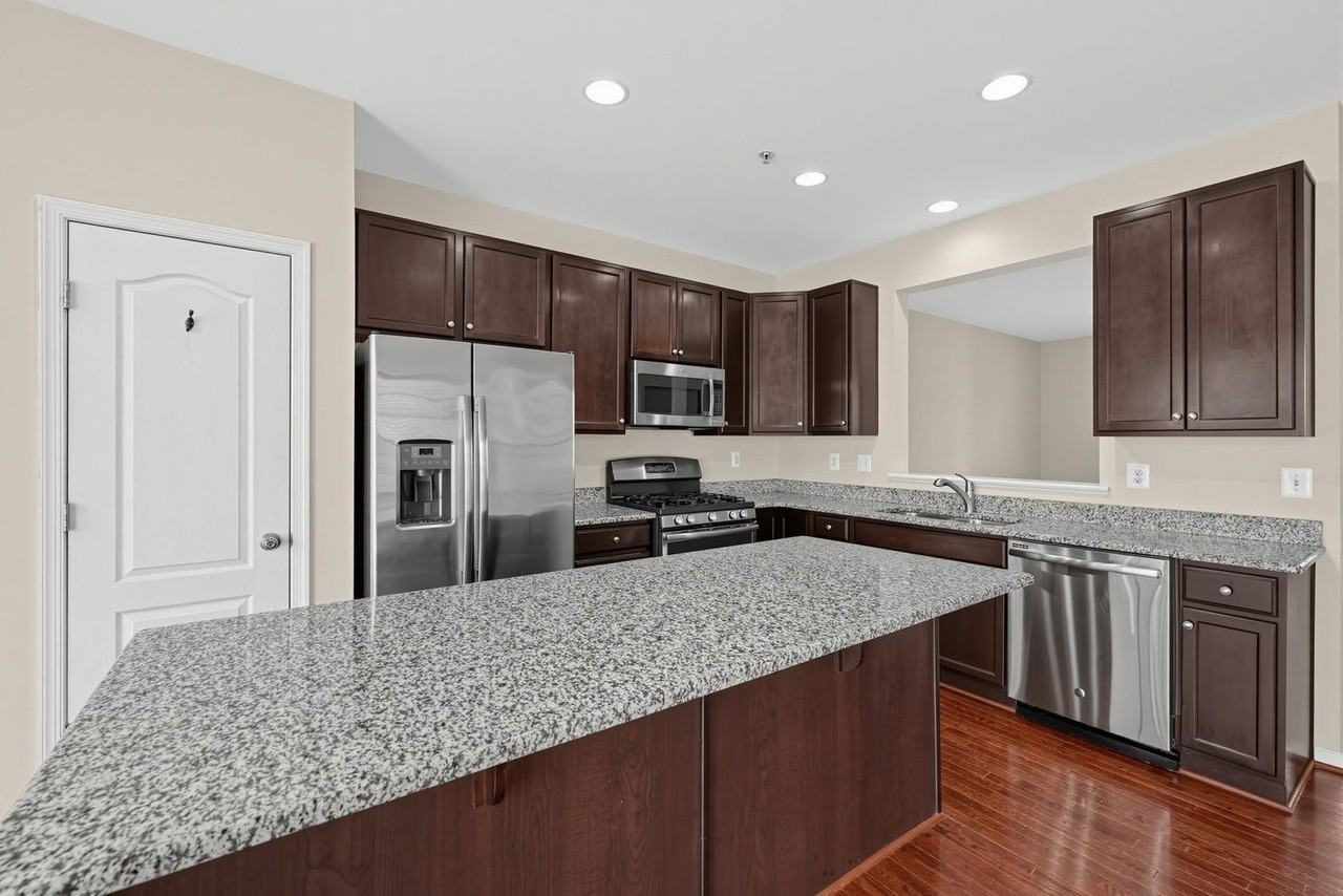 3592 Fossilstone Pl - Photo 3 of 15