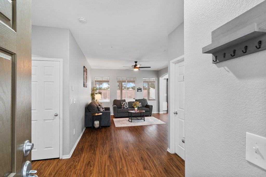 1217 Cove Palisades Dr - Photo 5 of 28